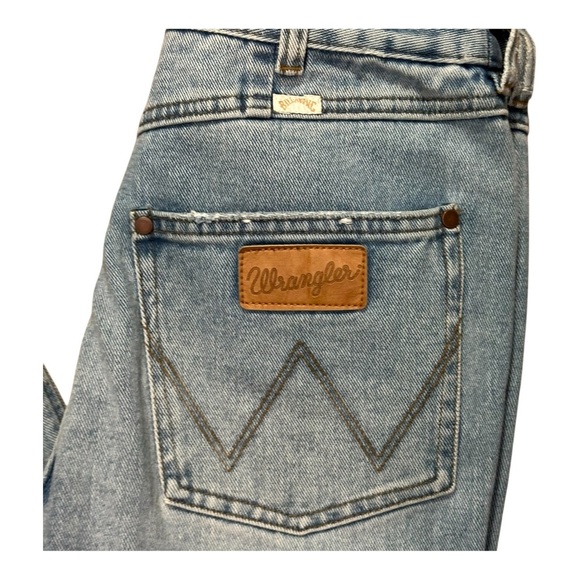 Billabong x Wrangler High Rise Medium Wash Floral Patchwork Non-Stretch Jean. 27 - Picture 7 of 15